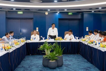 Politburo member Phan Dinh Trac: FPT is a pioneer in high technology
