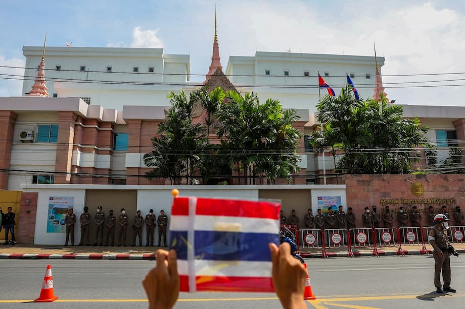 Thailand and Cambodia say they will return to agreed border positions ...
