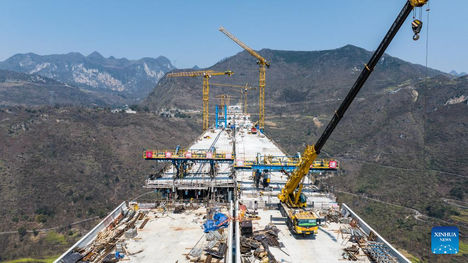 Construction of Liuzhi grand bridge in SW China enters final phase-Xinhua