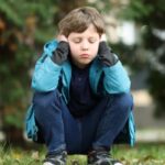 Parenting experts say lonely kids choose these 5 things over ...