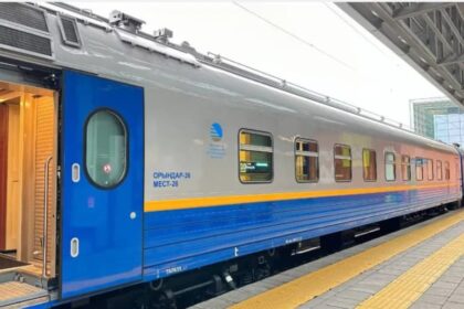 Kazakhstan's international tourist train arrives in Tashkent - Zamin.uz ...