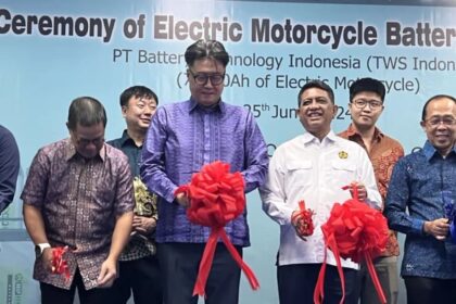 Indonesia Membuka Pabrik Baterai Motor Listrik Pertama - autoini