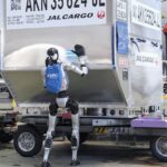 Japan Airlines utilizará robots humanoides para despachar el equipaje a ...