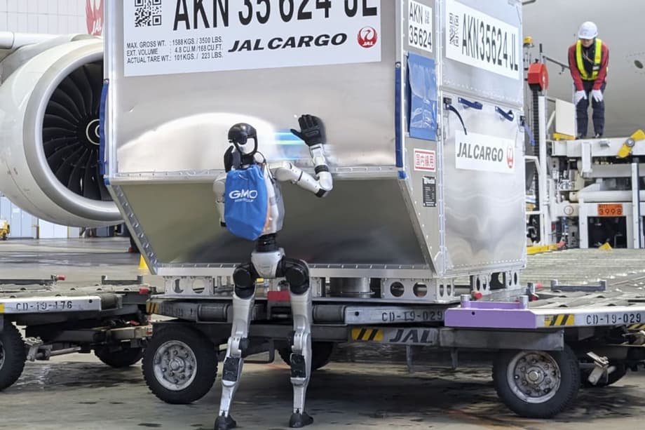 Japan Airlines utilizará robots humanoides para despachar el equipaje a ...